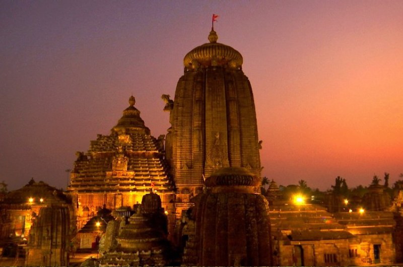 Lingaraj Temple Bhubaneswar – A Spiritual Gem Near Affordable Hotels in Patrapada