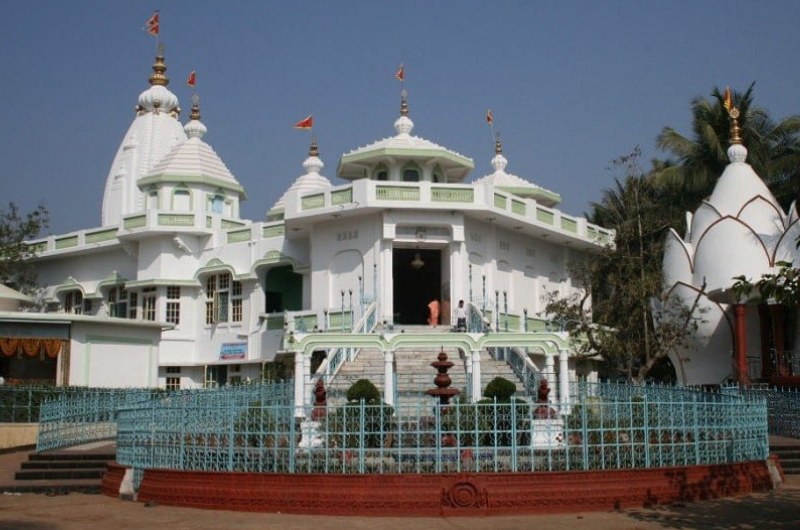 ISKCON Temple Bhubaneswar – Spiritual Serenity with Affordable Hotels Nearby