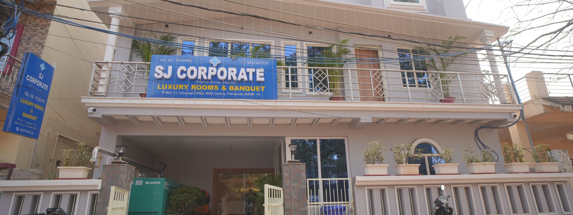 SJ Corporate hotel exterior