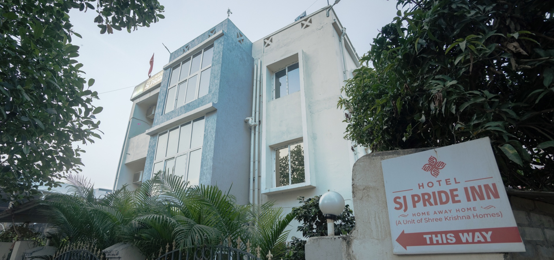 SJ Pride Inn hotel exterior